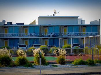 The Jolly Roger Wildwood Crest