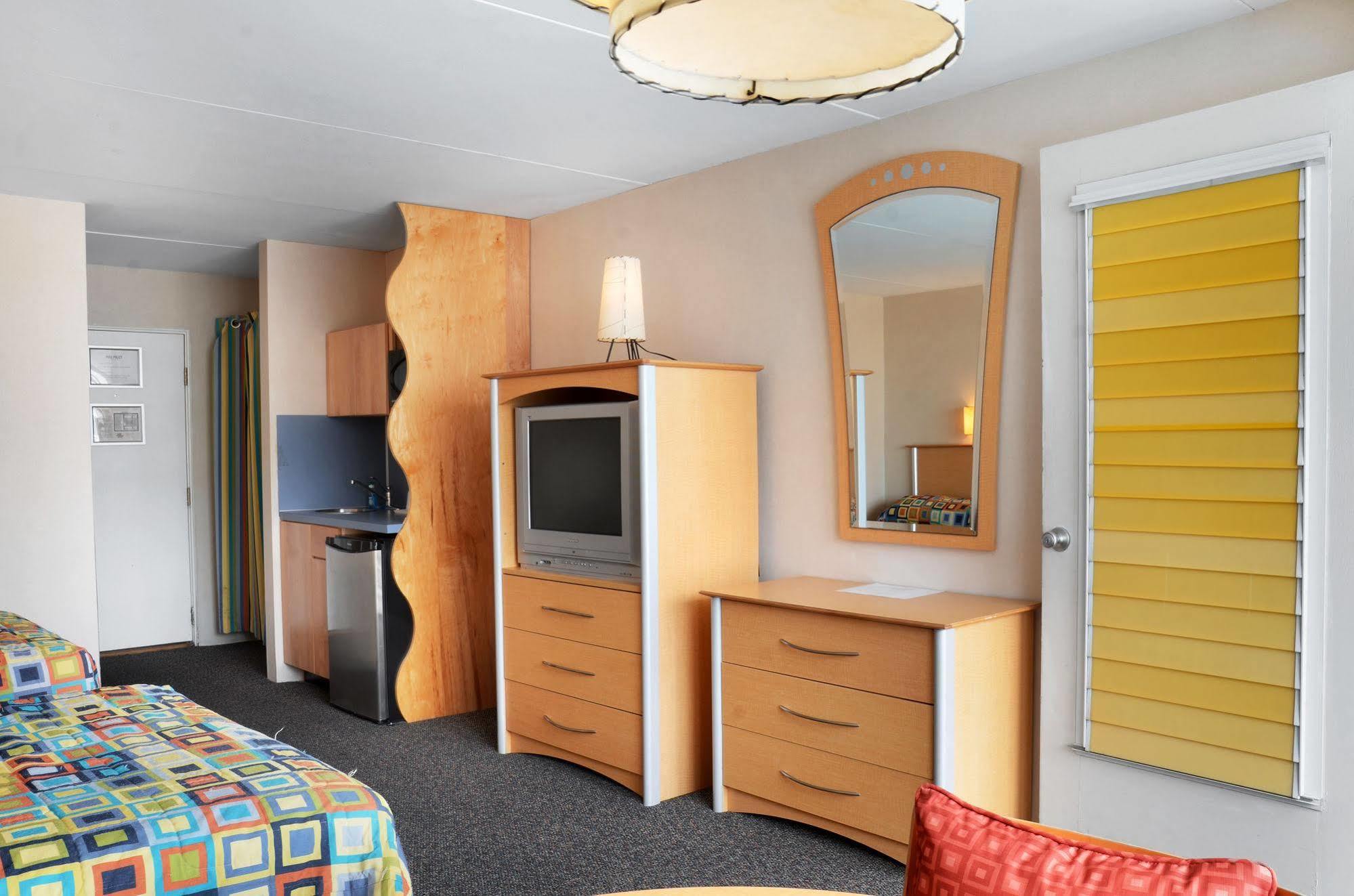 The Jolly Roger Motel 3*